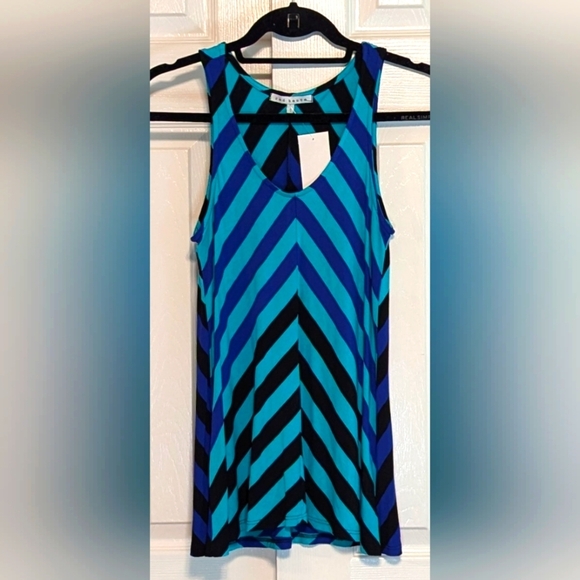 Red Haute Tops - 5/$25 Red Haute Top